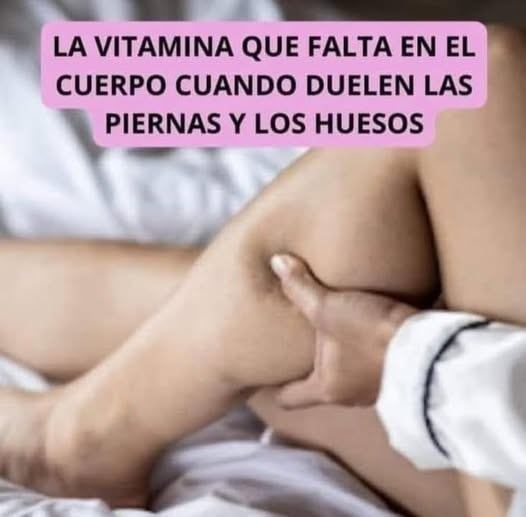 Persona masajeando la pierna