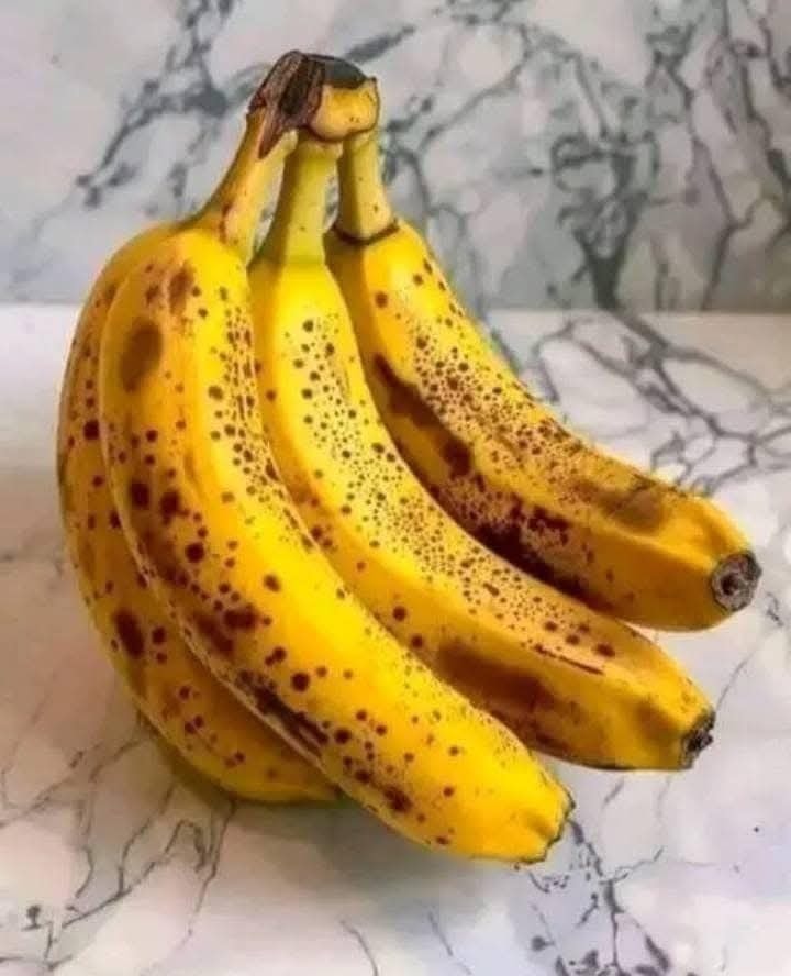 Bananas maduras con manchas