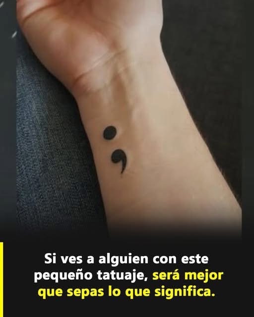 Tatuaje de punto y coma