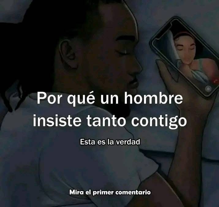 Hombre insistiendo en una conversación vía video