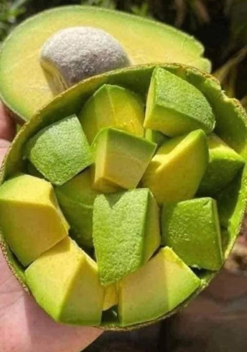 Aguacate cortado