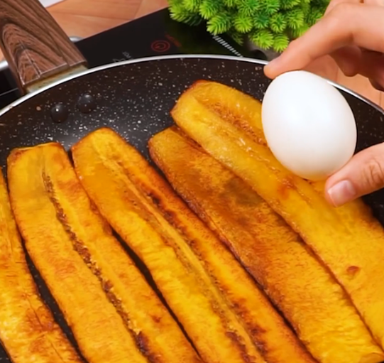 Cena de Plátanos Maduros