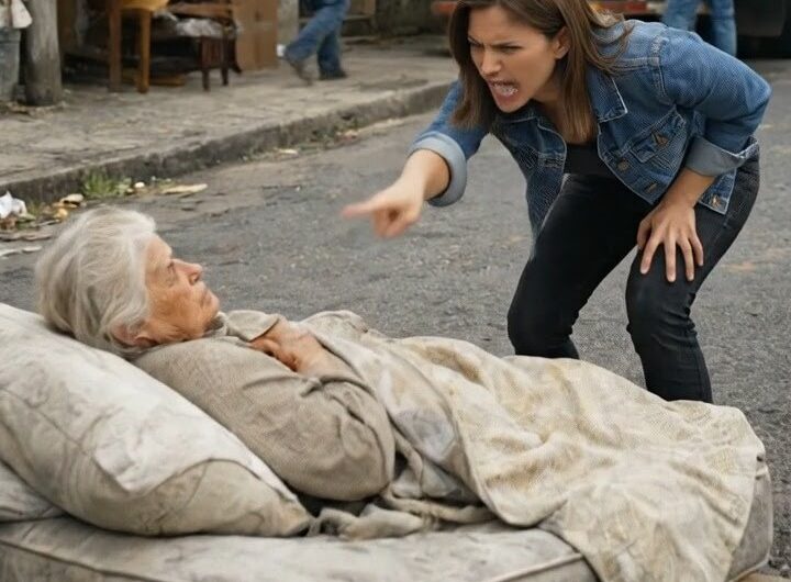 Saco a su madre a la calle