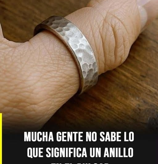 Anillos en la mano derecha: por qué cada dedo tiene un significado diferente