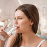 Agua e Hidratación: Por Qué Beber Suficiente Puede Mejorar tu Bienestar Diario