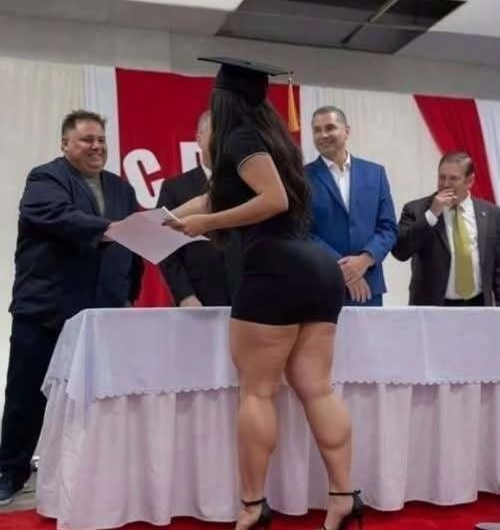 La verdad detrás de la foto de graduación que desató rumores en redes